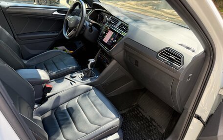 Volkswagen Tiguan II, 2021 год, 3 450 000 рублей, 3 фотография