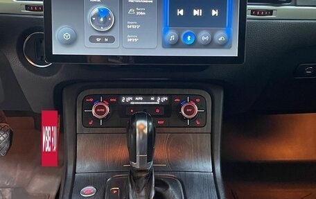 Volkswagen Touareg III, 2012 год, 2 085 000 рублей, 10 фотография