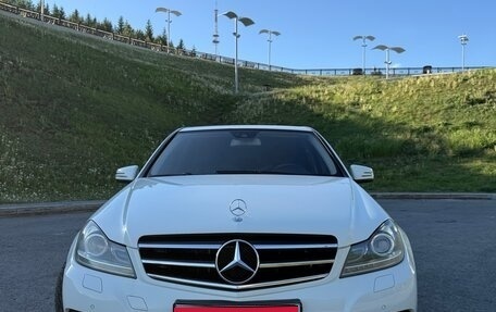 Mercedes-Benz C-Класс, 2011 год, 1 400 000 рублей, 1 фотография