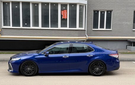 Toyota Camry, 2021 год, 2 890 000 рублей, 2 фотография