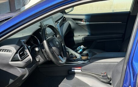 Toyota Camry, 2021 год, 2 890 000 рублей, 11 фотография