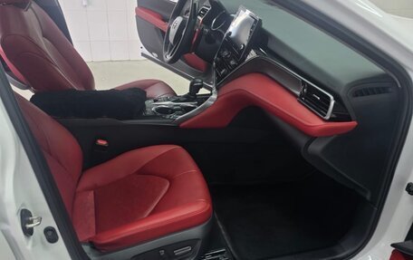 Toyota Camry, 2019 год, 3 150 000 рублей, 7 фотография
