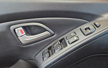 Hyundai ix35 I рестайлинг, 2012 год, 1 100 000 рублей, 17 фотография