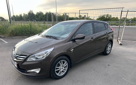 Hyundai Solaris II рестайлинг, 2015 год, 1 125 000 рублей, 1 фотография