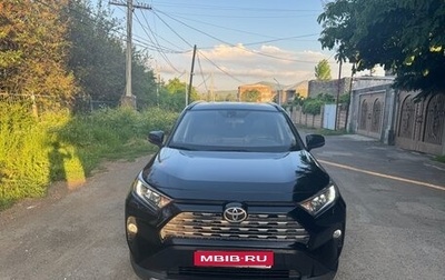 Toyota RAV4, 2020 год, 3 100 000 рублей, 1 фотография