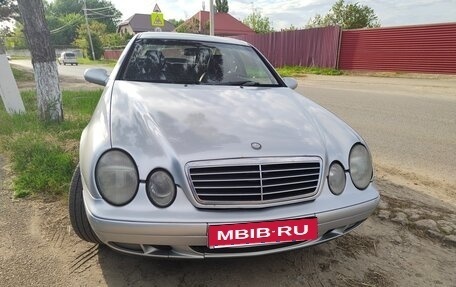 Mercedes-Benz CLK-Класс, 1998 год, 400 000 рублей, 1 фотография