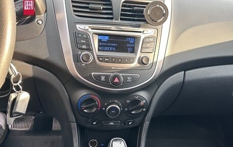 Hyundai Solaris II рестайлинг, 2015 год, 1 125 000 рублей, 13 фотография