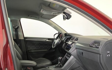 Volkswagen Tiguan II, 2018 год, 2 100 000 рублей, 10 фотография