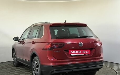 Volkswagen Tiguan II, 2018 год, 2 100 000 рублей, 6 фотография