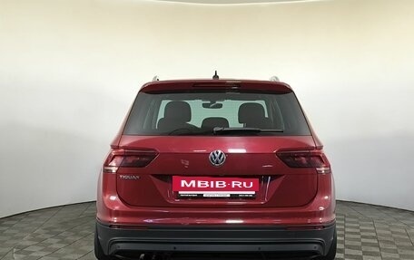 Volkswagen Tiguan II, 2018 год, 2 100 000 рублей, 5 фотография