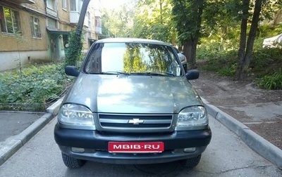 Chevrolet Niva I рестайлинг, 2004 год, 235 000 рублей, 1 фотография