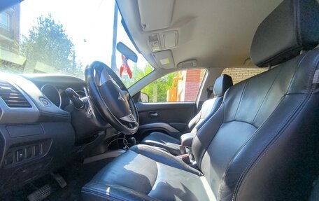 Mitsubishi Outlander III рестайлинг 3, 2011 год, 1 350 000 рублей, 6 фотография
