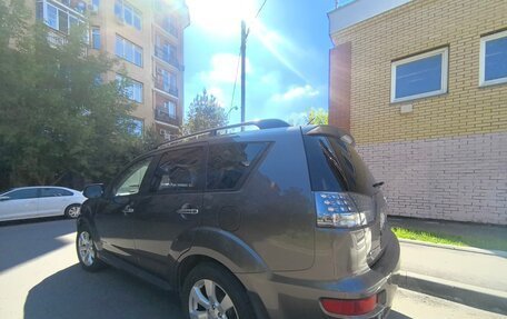 Mitsubishi Outlander III рестайлинг 3, 2011 год, 1 350 000 рублей, 3 фотография