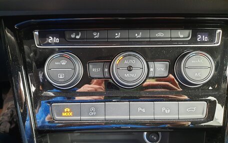 Volkswagen Touran III, 2019 год, 2 200 000 рублей, 12 фотография