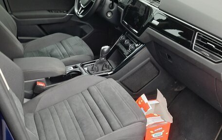 Volkswagen Touran III, 2019 год, 2 200 000 рублей, 16 фотография