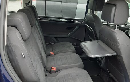 Volkswagen Touran III, 2019 год, 2 200 000 рублей, 20 фотография