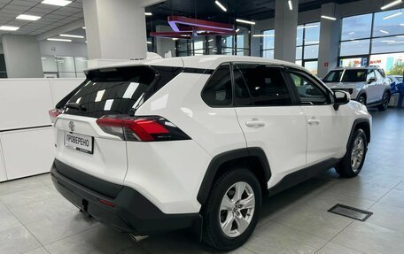 Toyota RAV4, 2020 год, 2 700 000 рублей, 6 фотография