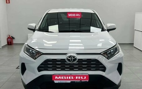 Toyota RAV4, 2020 год, 2 700 000 рублей, 2 фотография