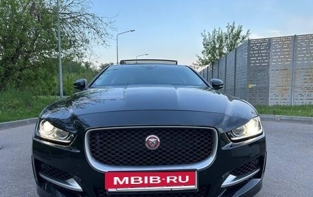Jaguar XE I рестайлинг, 2018 год, 2 100 000 рублей, 1 фотография