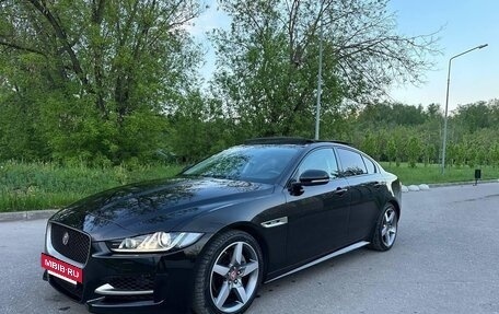 Jaguar XE I рестайлинг, 2018 год, 2 100 000 рублей, 2 фотография