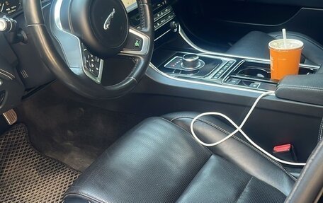 Jaguar XE I рестайлинг, 2018 год, 2 100 000 рублей, 7 фотография