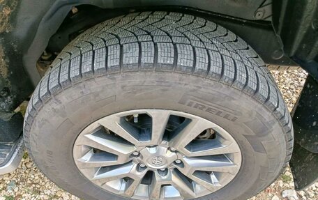 Toyota Land Cruiser Prado 150 рестайлинг 2, 2019 год, 4 461 300 рублей, 3 фотография