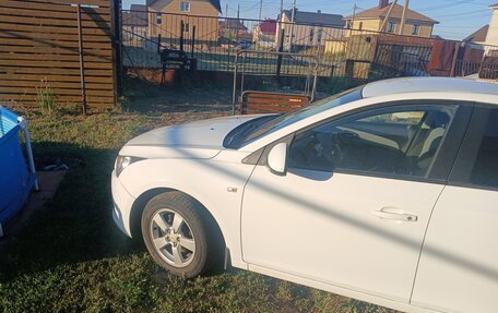 Chevrolet Cruze II, 2011 год, 585 000 рублей, 3 фотография