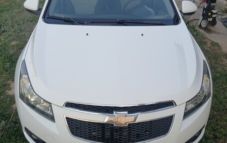 Chevrolet Cruze II, 2011 год, 585 000 рублей, 2 фотография