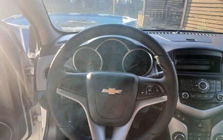 Chevrolet Cruze II, 2011 год, 585 000 рублей, 10 фотография