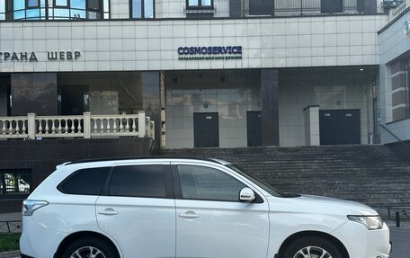 Mitsubishi Outlander III рестайлинг 3, 2013 год, 1 050 000 рублей, 5 фотография