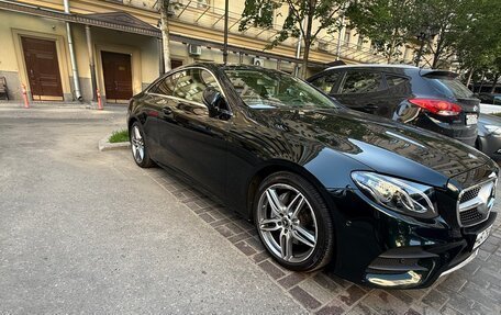 Mercedes-Benz E-Класс, 2018 год, 5 250 рублей, 1 фотография