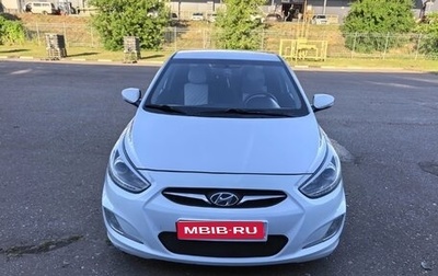 Hyundai Solaris II рестайлинг, 2013 год, 800 000 рублей, 1 фотография