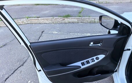 Hyundai Solaris II рестайлинг, 2013 год, 800 000 рублей, 10 фотография
