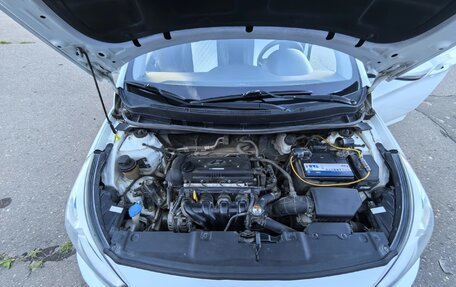 Hyundai Solaris II рестайлинг, 2013 год, 800 000 рублей, 16 фотография