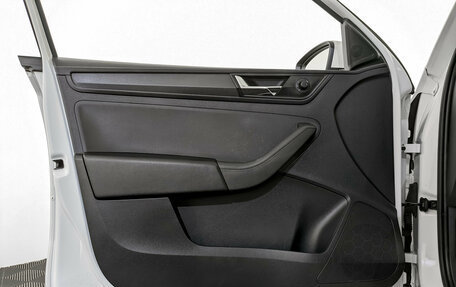 Skoda Rapid II, 2021 год, 1 350 000 рублей, 19 фотография