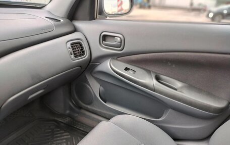 Nissan Almera, 2004 год, 650 000 рублей, 8 фотография