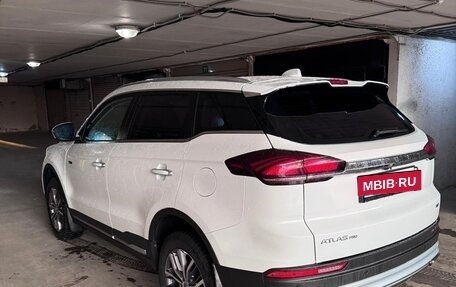 Geely Atlas, 2023 год, 2 200 000 рублей, 3 фотография