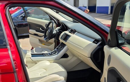 Land Rover Range Rover Evoque I, 2014 год, 2 100 000 рублей, 13 фотография