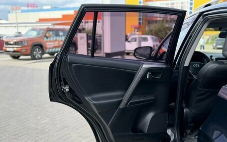 Toyota RAV4, 2017 год, 2 250 000 рублей, 12 фотография