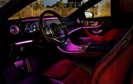 Mercedes-Benz E-Класс, 2019 год, 4 850 000 рублей, 16 фотография