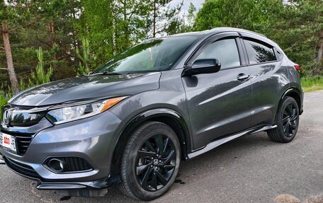 Honda HR-V II, 2022 год, 2 200 000 рублей, 2 фотография