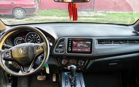 Honda HR-V II, 2022 год, 2 200 000 рублей, 12 фотография