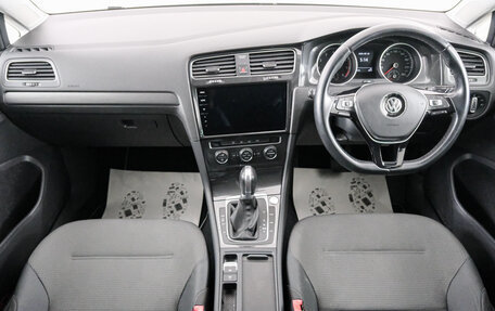 Volkswagen Golf VII, 2018 год, 1 499 000 рублей, 10 фотография