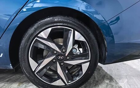 Hyundai Elantra VI рестайлинг, 2021 год, 1 300 000 рублей, 12 фотография