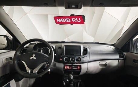 Mitsubishi L200 IV рестайлинг, 2013 год, 1 319 000 рублей, 11 фотография