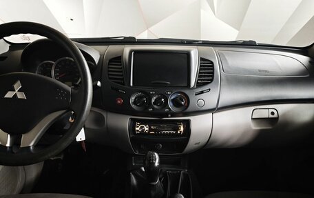 Mitsubishi L200 IV рестайлинг, 2013 год, 1 319 000 рублей, 12 фотография