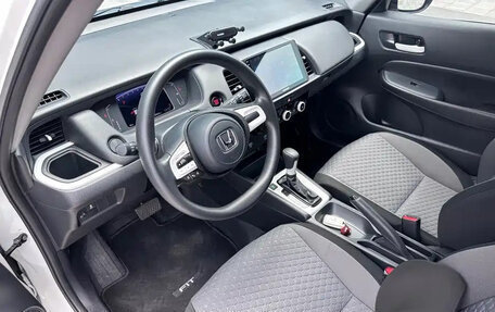 Honda Fit, 2023 год, 1 200 000 рублей, 14 фотография
