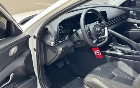 Hyundai Elantra, 2023 год, 1 350 000 рублей, 11 фотография