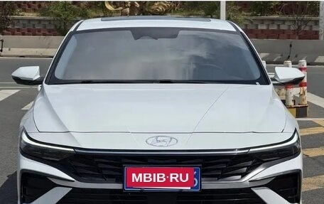 Hyundai Elantra, 2023 год, 1 350 000 рублей, 5 фотография