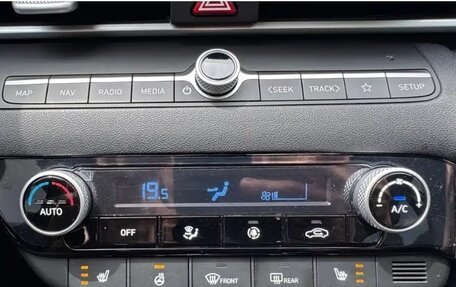 Hyundai Elantra, 2023 год, 1 350 000 рублей, 13 фотография